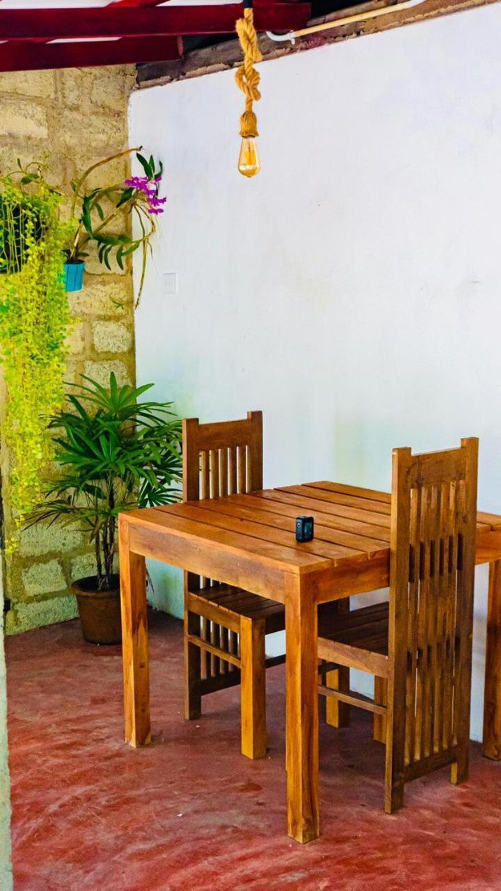 Surf Homestay Ahangama